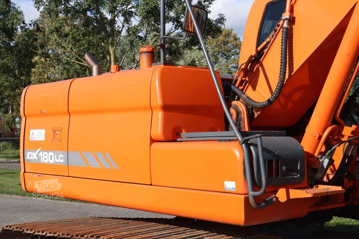 Rupsgraafmachine Doosan DX180LC | BUCKET | CW QUICK COUPLER