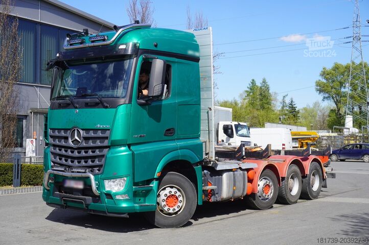 Platforma so stĺpikmi Mercedes-Benz Arocs 3563 8 × 4 / 630 HP /steered axle