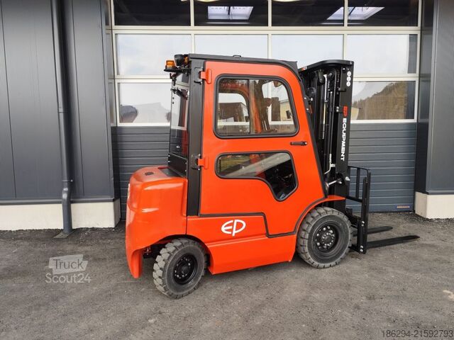 Priekšējās iekrāvēja autoiekrāvējs EP EFL252 NEUMASCHINE