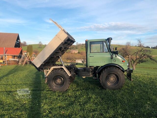 Autocamion cu destinație specială Unimog 421