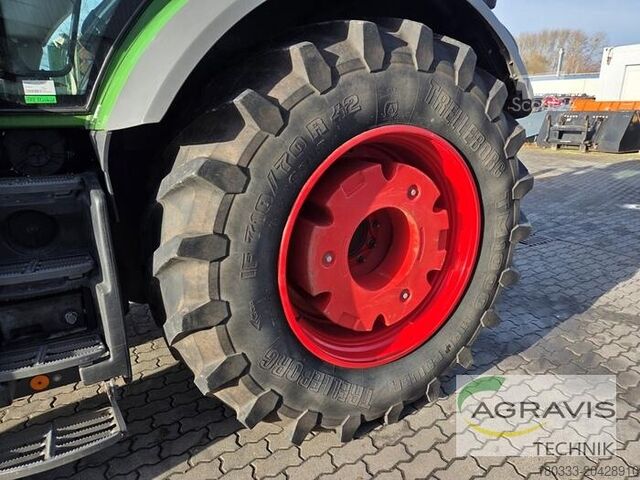 Traktor Fendt 828 VARIO S4
