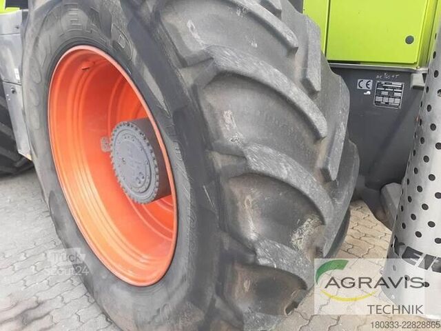 Tractor Claas XERION 3800 TRAC VC