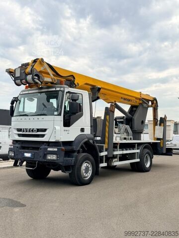 Автогідропідйомник COMET31 Iveco TRAKKER