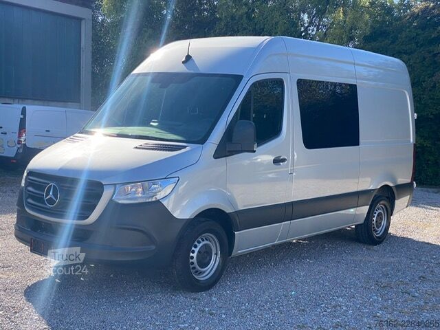 Furgón cerrado de techo alto y batalla larga Mercedes-Benz Sprinter 317 Mixto 5-Sitze.AHK-3,5t. ST