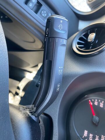 Furgón cerrado de techo alto y batalla larga Mercedes-Benz Sprinter 317 Mixto 5-Sitze.AHK-3,5t. ST