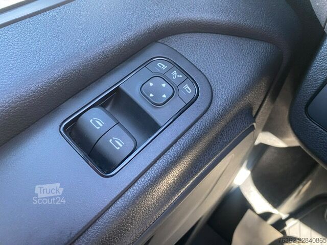 Furgón cerrado de techo alto y batalla larga Mercedes-Benz Sprinter 317 Mixto 5-Sitze.AHK-3,5t. ST