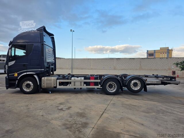 Chassi de caminhão iveco 260S51