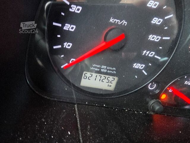 Chassi de caminhão iveco 260S51