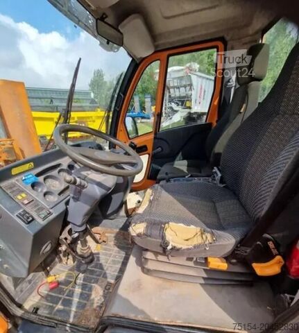 Trator municipal Multicar M 30