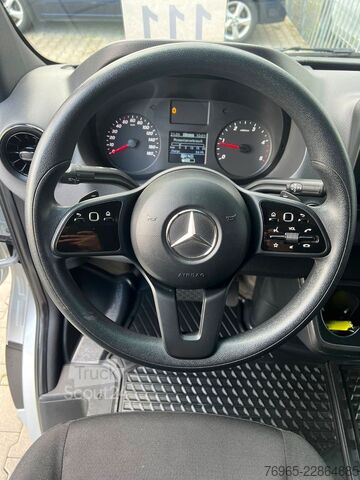 Aukštas mikroautobusas MERCEDES-BENZ Sprinter 215 9G-TR HOCH+LANG KLIMA 3-SITZ KAMERA