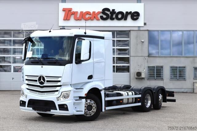 Camion porte-caisses amovibles  Actros 2543L EXII/EXIII, FL