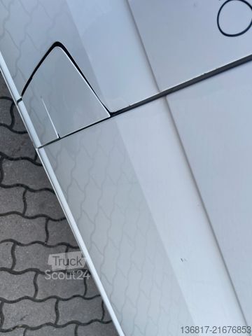 Minibus VOLKSWAGEN T5 Transporter Kleinbus Kombi 8 Sitzer Klima