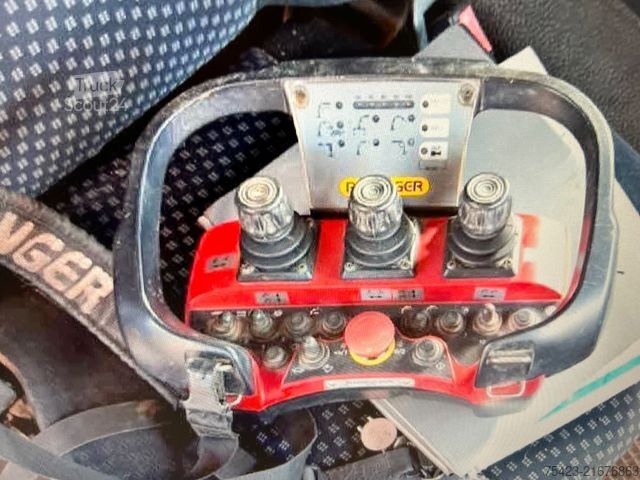 Autocamion basculant tridirecțional MERCEDES-BENZ Atego 818 K Palfinger PK7001 Funk/Fern/Klima