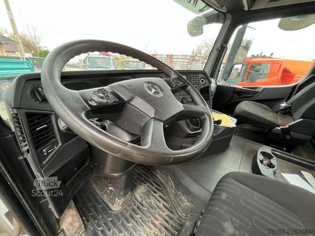 Basculantă MERCEDES-BENZ Arocs 3242 8x4 4 Achs Muldenkipper Carnehldeutsc