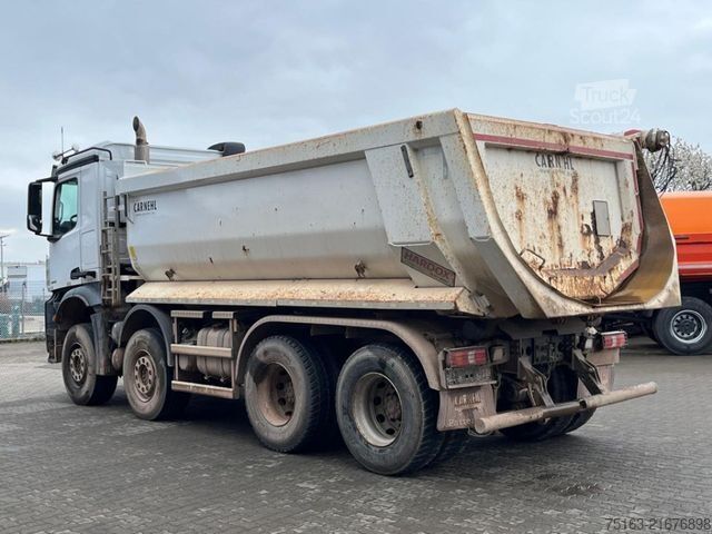 Basculantă MERCEDES-BENZ Arocs 3242 8x4 4 Achs Muldenkipper Carnehldeutsc