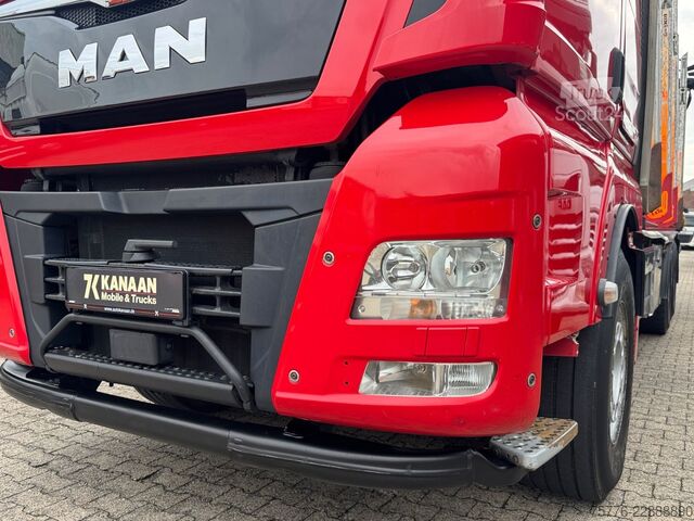 Camión forestal MAN 33.500 TGX 6x4 Holztransporter Kran Loglift F115