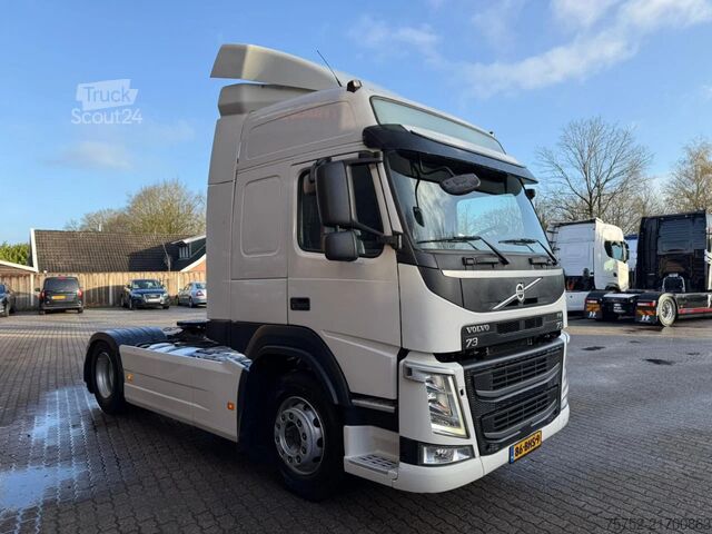 Standart-SZM Volvo FM 370 Globetrotter 649.809KM NL Truck APK/TUV ...