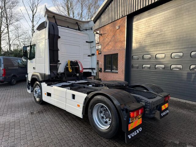Standart-SZM Volvo FM 370 Globetrotter 649.809KM NL Truck APK/TUV ...