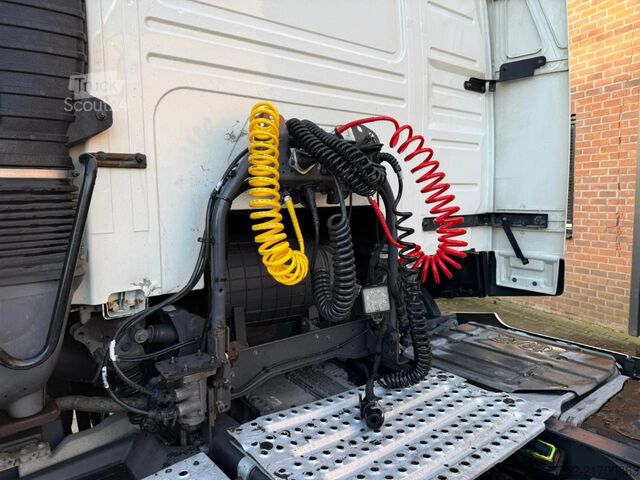 Standart-SZM Volvo FM 370 Globetrotter 649.809KM NL Truck APK/TUV ...