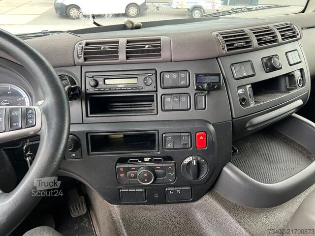 Valise DAF CF 340 / Closed Box / 6x2/4 / Dhollandia