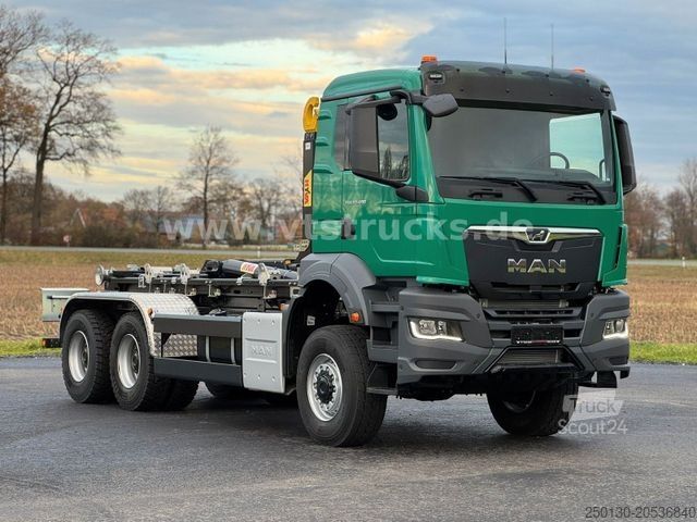 Φορτηγό γερανός roll-off MAN TGS 33.480 6x6 BL HYVA-Abrollkipper *NEU*