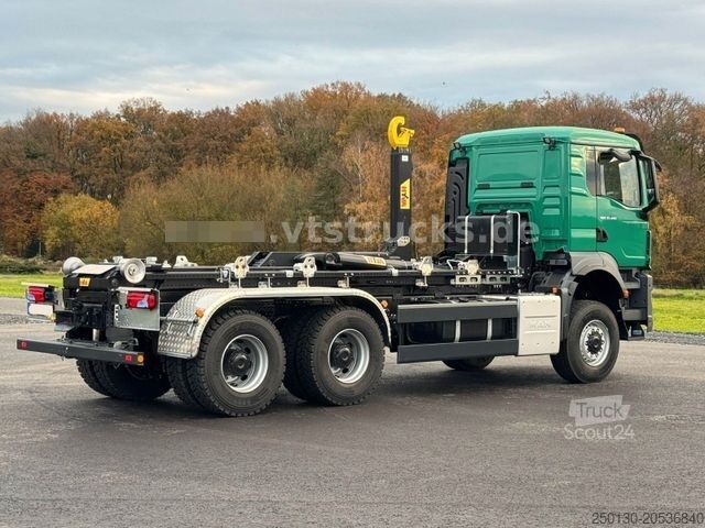 Φορτηγό γερανός roll-off MAN TGS 33.480 6x6 BL HYVA-Abrollkipper *NEU*