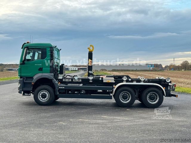 Φορτηγό γερανός roll-off MAN TGS 33.480 6x6 BL HYVA-Abrollkipper *NEU*