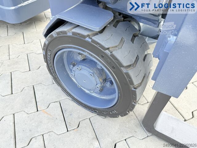 Wózek widłowy do wąskich korytarzy Combilift AISLE MASTER 15E NEW BATTER TRIPLEX 6500