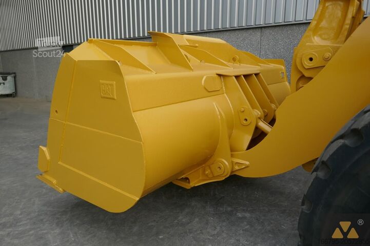 Riteņu iekrāvēji Caterpillar 980M