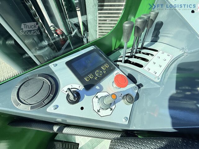 чотири-напрямний навантажувач Combilift C4500 DIESEL TRIPLEX 4900 NEW MODEL