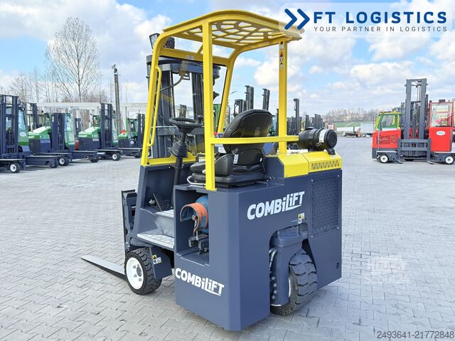 Wózek widłowy czterokierunkowy Combilift CB2500 GAS TRIPLEX 4900 FORK POSITIONER