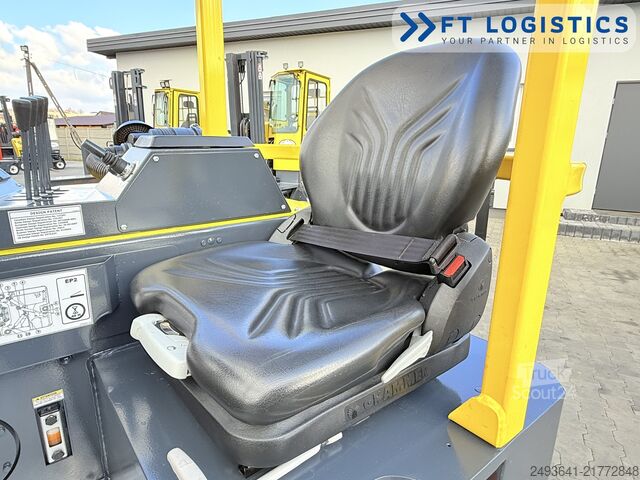 Wózek widłowy czterokierunkowy Combilift CB2500 GAS TRIPLEX 4900 FORK POSITIONER