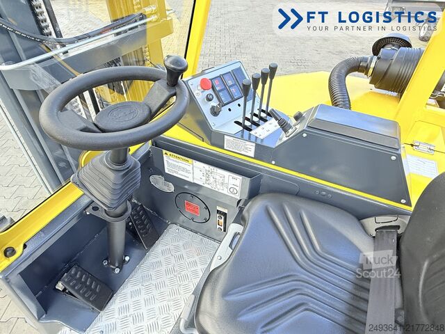 Wózek widłowy czterokierunkowy Combilift CB2500 GAS TRIPLEX 4900 FORK POSITIONER