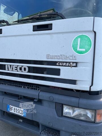 Grue montée sur camion Iveco Magirus 260E35