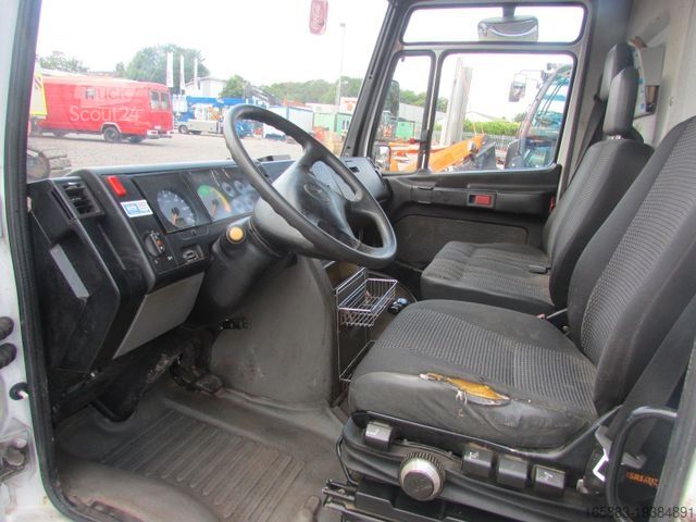 Dodávka s vysokou strechou MERCEDES-BENZ 813 D Vario Kastenwagen