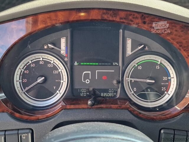 Padrão-SZM DAF XF 440 SpaceCab 4x2 - Full spoiler - Alloy whee...