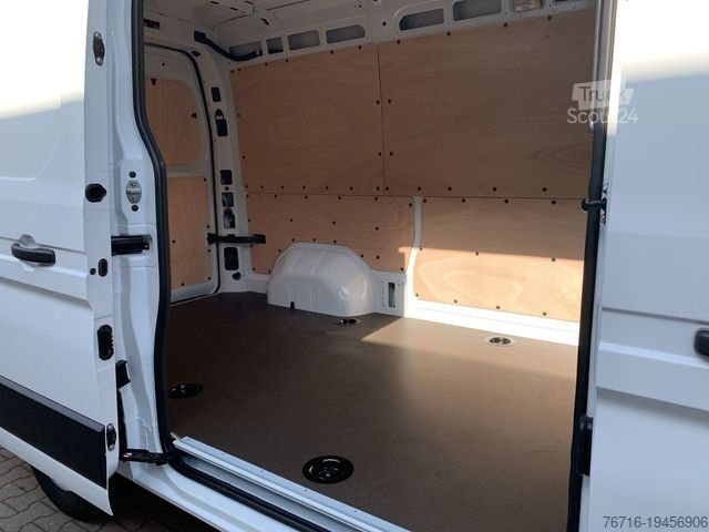 Dubă cu acoperiș înalt RENAULT Master E-TECH ADVANCE L2H2 3,5t KLIMA+RFK+DAB++