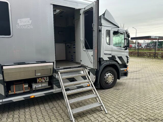 Scania P230 TOP: multifunctionele ruimte met airco (camper?), 22kVA generator, hydraulische steunpot Scania P230 TOP: multifunct. ruimte met airco (camper?...