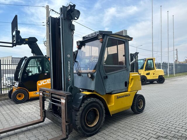 4-колесный вилочный погрузчик Jungheinrich DFG45/Positioner+sideshift/Air condition