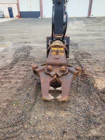 Abbruchbagger Hyundai HX330L with demolition boom, standard boom & shear