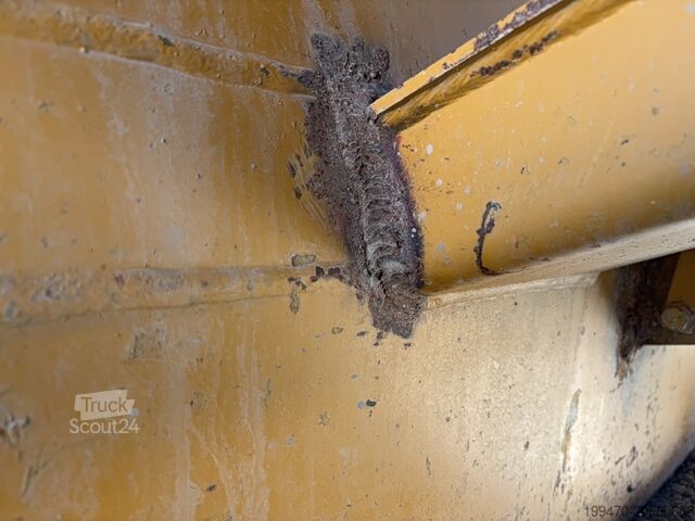 Скребок Caterpillar 615C