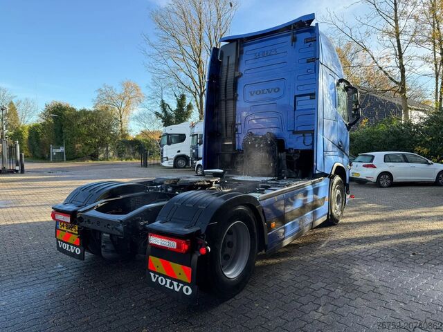 Standaard-SZM Volvo FH 460 Globetrotter XL 2x tank Standairco 405.3...