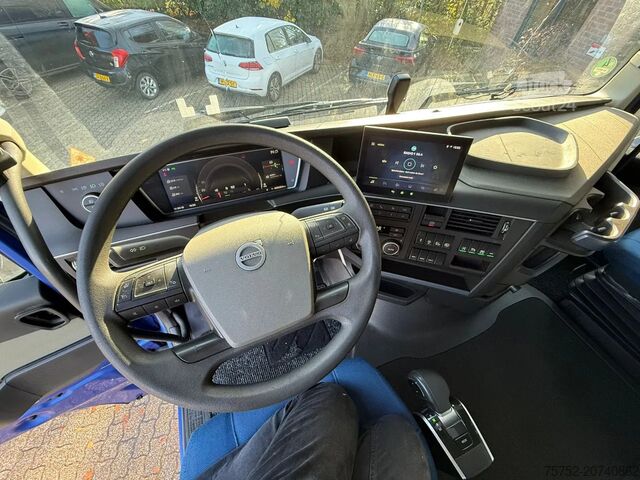 Standaard-SZM Volvo FH 460 Globetrotter XL 2x tank Standairco 405.3...