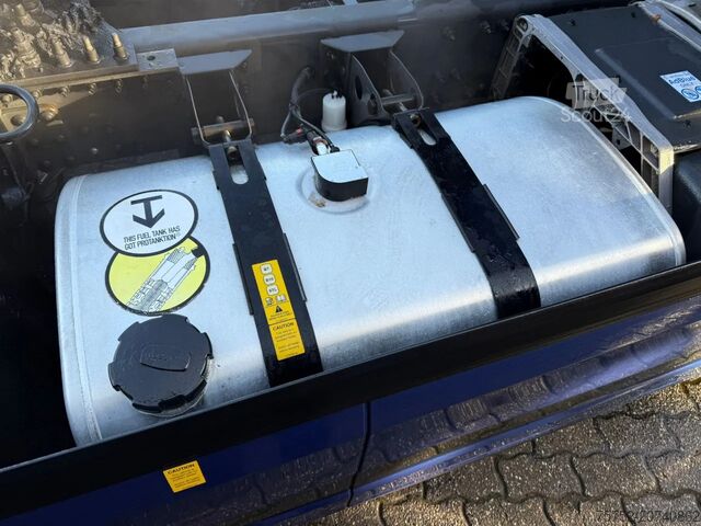 Standaard-SZM Volvo FH 460 Globetrotter XL 2x tank Standairco 405.3...