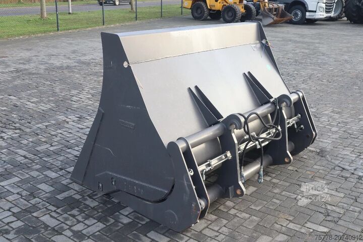 Lopata Volvo 3 M3 | HIGH TIP BUCKET | HOCHKIPPSCHAUFEL | HOO...