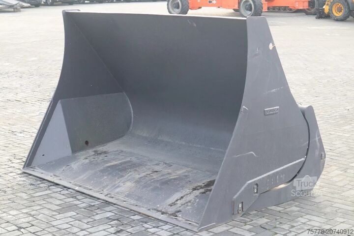 Lopata Volvo 3 M3 | HIGH TIP BUCKET | HOCHKIPPSCHAUFEL | HOO...