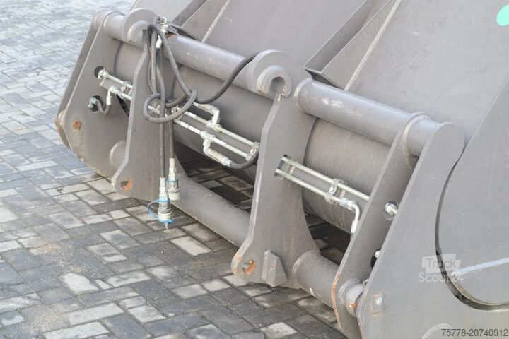 Lopata Volvo 3 M3 | HIGH TIP BUCKET | HOCHKIPPSCHAUFEL | HOO...