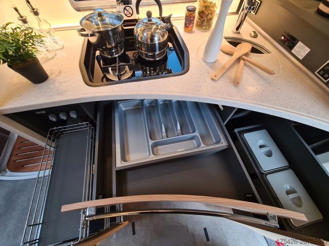 Kamper zintegrowany DETHLEFFS Globetrotter XLi 7850-2 EB *GT-Paket*Klimasitze*