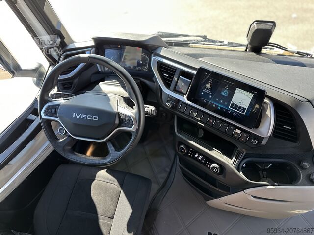 Tractora de carretera estándar Iveco S-Way 580 Edizione Limitata Martini