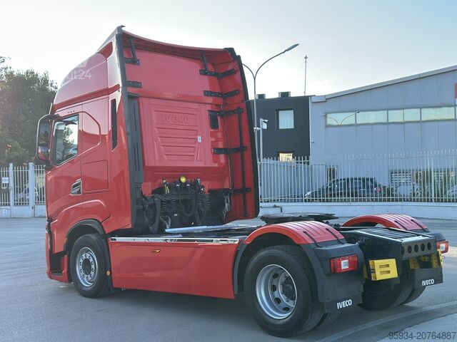 Trator de estrada padrão Iveco Stralis S-Way 530